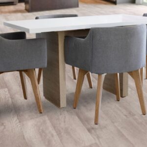 comedor berlutti con sillas picasso